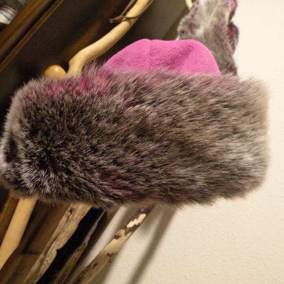 Neck works Hat an neck wrap/ scarf - Picture 4 of 8